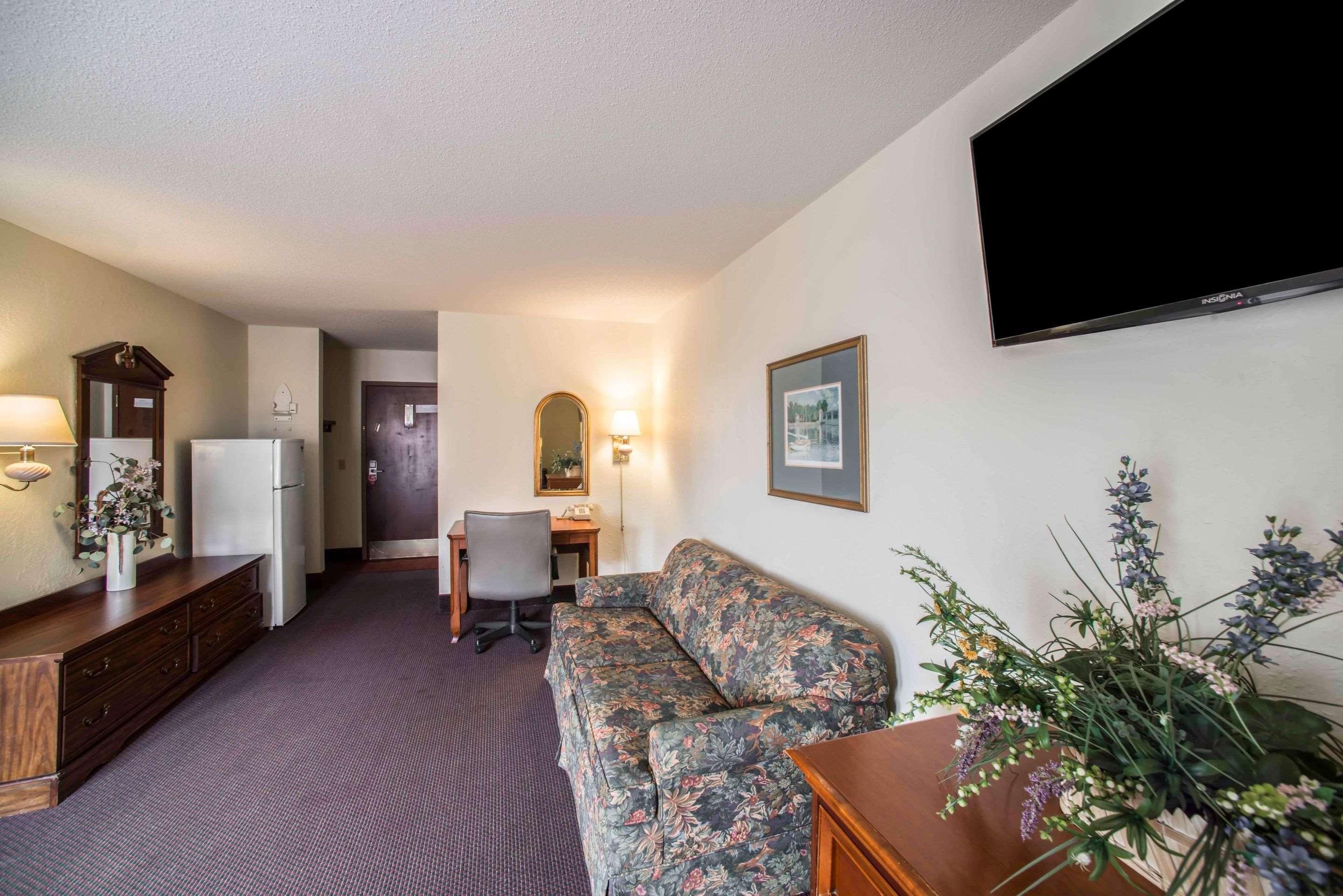 Econo Lodge Марион Екстериор снимка