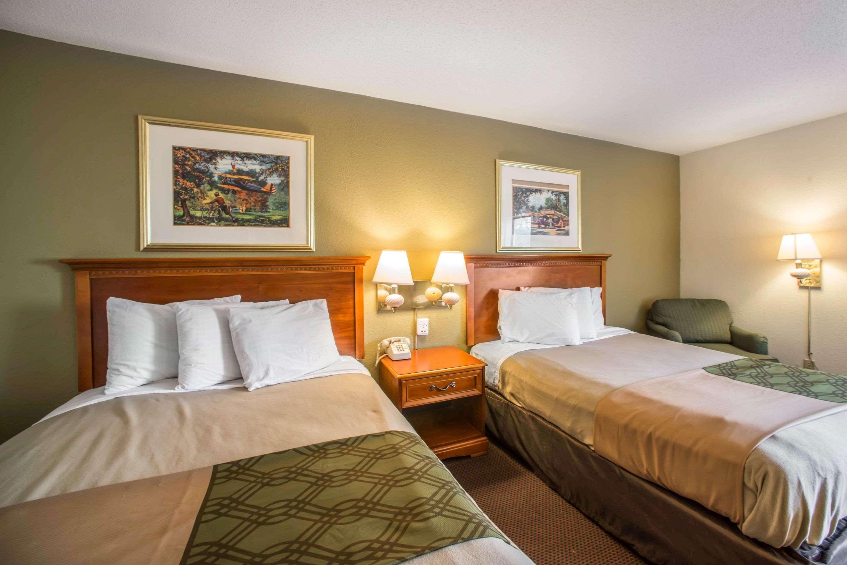 Econo Lodge Марион Екстериор снимка