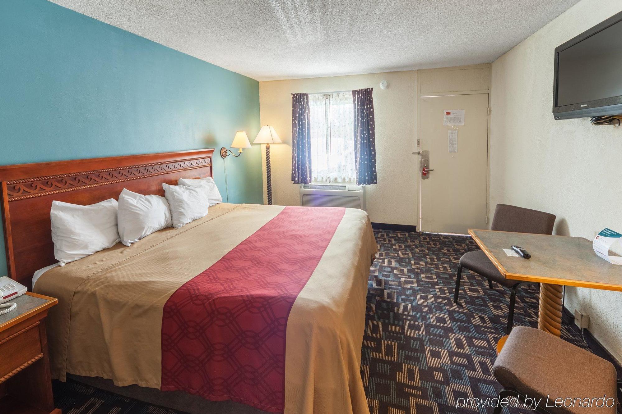 Econo Lodge Марион Екстериор снимка
